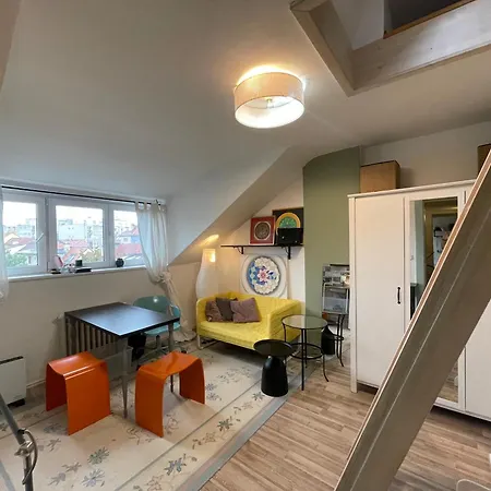 Flat With Heart And Art Nearby Centre Of The Apartment *